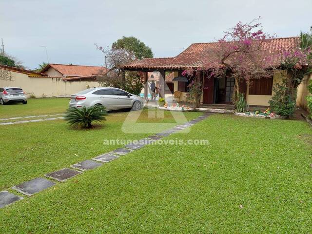 Casa para Venda em Iguaba Grande - 1