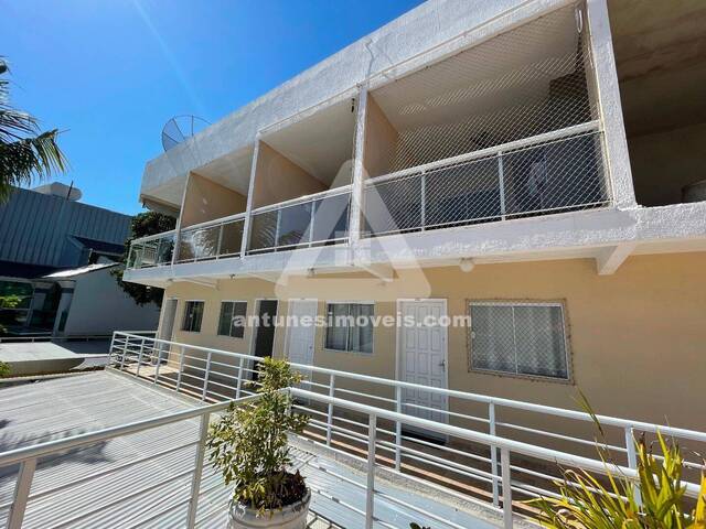 Apartamento para Venda em Cabo Frio - 3