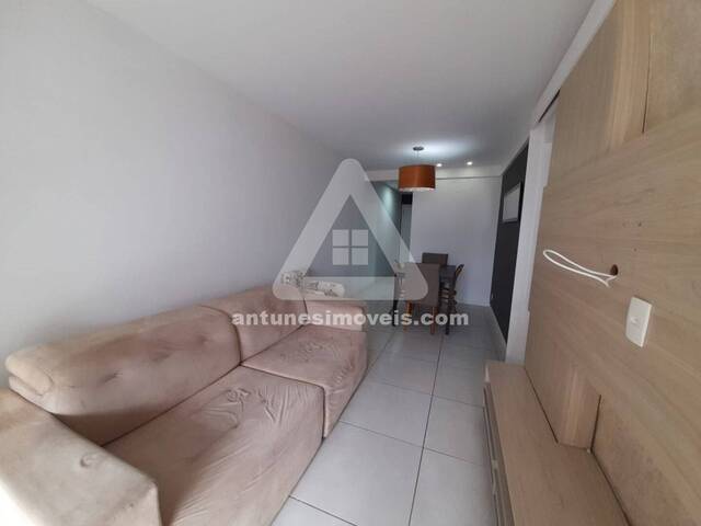 Apartamento para Venda em Cabo Frio - 1