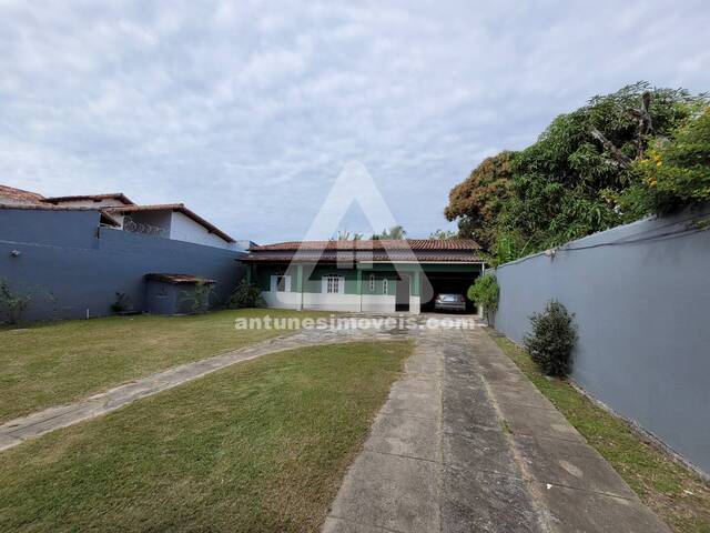 Casa para Venda em Cabo Frio - 1